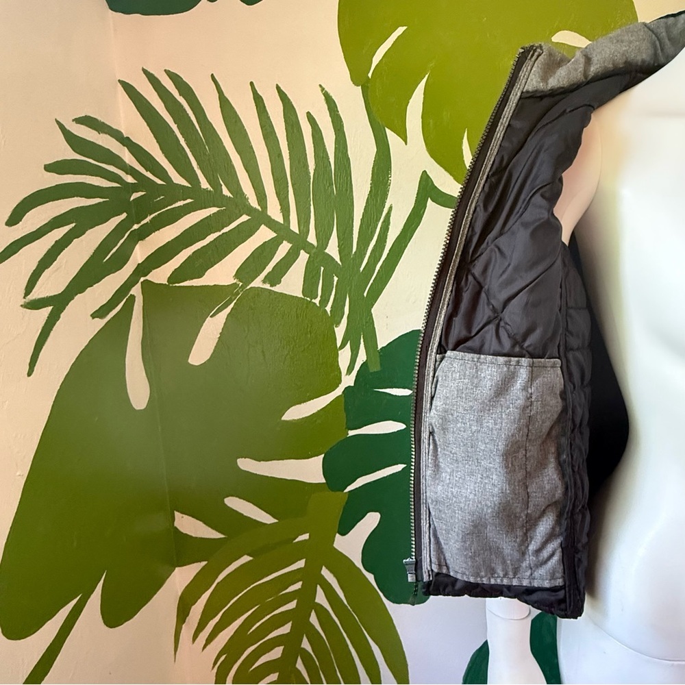 Woolrich Black Quilted Sleeveless Vest - Picture 4 of 8
